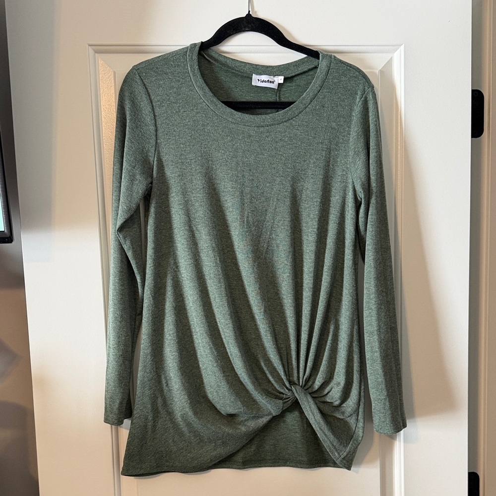Green Long Sleeve Women's Top